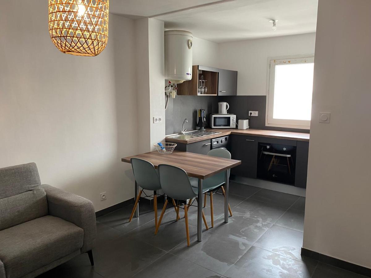 Romarine Apartment Sainte-Clotilde Екстериор снимка